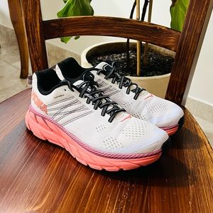 Hoka Clifton 6 Running Shoes Size 9